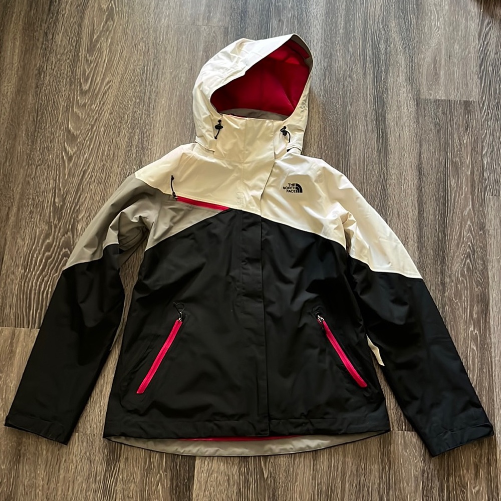 Women’s North Face L Jacket
